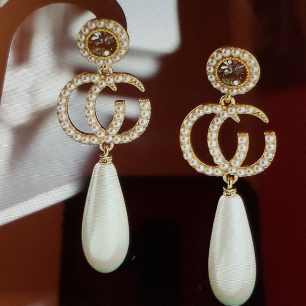 Crystal kore earring